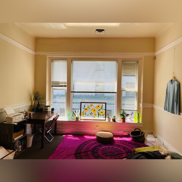 Welcome to my closet - Picture 4 of 11